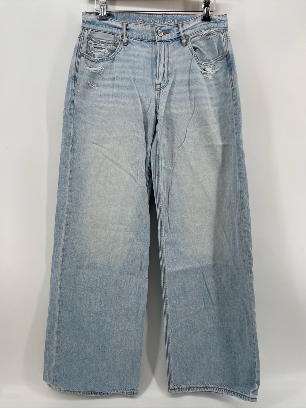 AEO American Eagle Women’s Low-Rise Skater Jeans Blue Light Wash Wide Leg 2